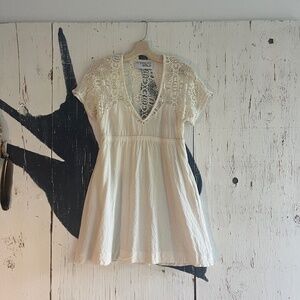 AMERICAN GOLD Lace mini dress in vintage cream SZ: M